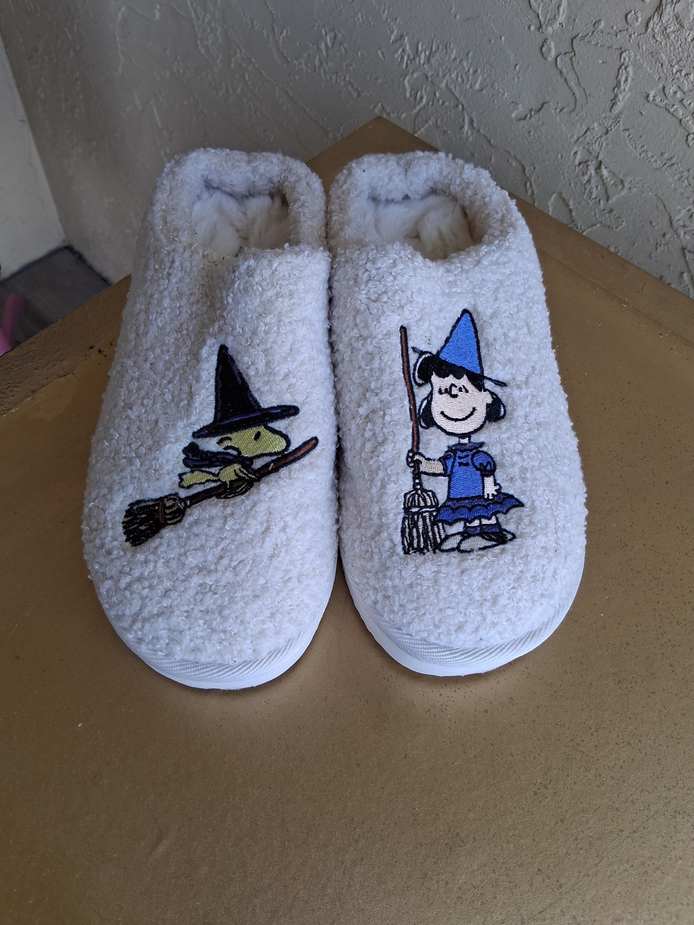 Snoopy & Lucy Slippers Women